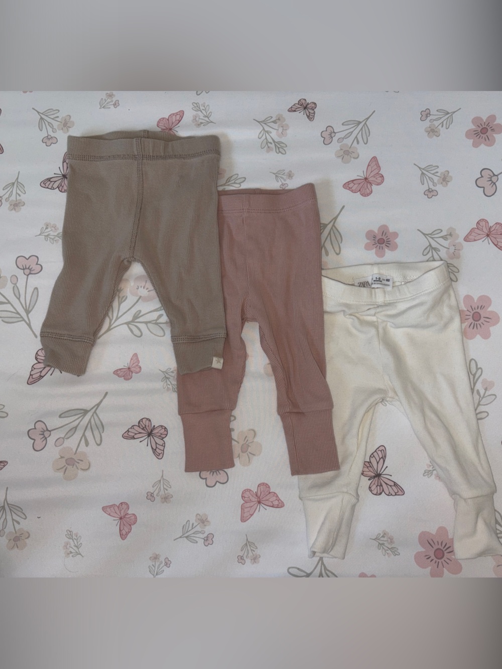 Bundle of Zara Knit Leggings — 1-3m